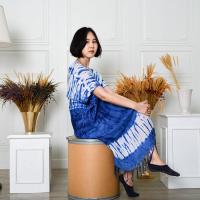ราคา เดรสกระเหรี่ยงมัดย้อมคราม คอวี กุยช่าย ย้อมเย็น ผ่านการฟิกสี สีสดไม่ซีด (2055861190)