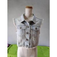 ราคา Topshop​*เสื้อ​ยีนส์​มือสอง (3860879657)