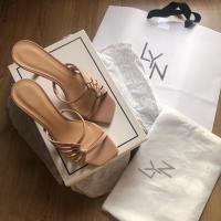 ราคา ส่งต่อรองเท้า LYN ของแท้จากช้อปไทย size 38 (พร้อมส่ง) (20769746146)