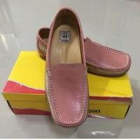 ราคา แท้ % Lourson รองเท้าคัทชู (1302362932)