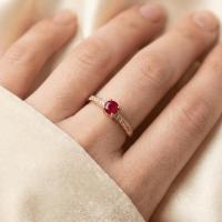 ราคา แหวนพลอยทับทิม(Natural Ruby) สีชมพูแดงสวยมาก จากประเทศโมซัมบิก ตัวเรือนCopper ผสมเงิน ชุบทอง ไซส์นิ้ว 47 หรือเบอร์ 4 US (56456024481)