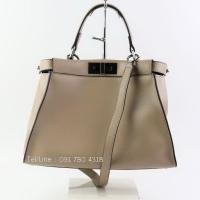 ราคา กระเป๋าหนังแท้ FD Peekaboo ขนาด 34ซม. (2295995551)
