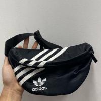 ราคา **มือสอง** (ราคาป้าย800) adidas ORIGINALS กระเป๋าคาด สีดำ GD1649 (14524793012)