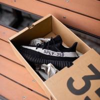 ราคา (พร้อมส่ง ของแท้100%) ADIDAS YEEZY BOOST 350 V2 OREO (17423233867)
