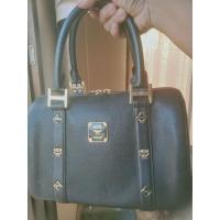 ราคา กระเป๋าหนังถือทรงหมอน แบรนด์แท้ MCM made in Korea ไซส์ 11 นิ้ว สูง 7นิ้ว สภาพสวยๆ ทรงตั้งแน่นๆ อะไหล่ ปั๊มแบรนด์ทุกจุด (22014106975)