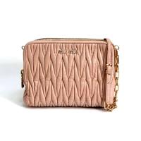 ราคา Miu Miu Matelassé Crossbody Bag (รับประกันสินค้าแท้) (24978422753)