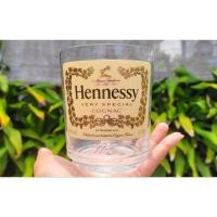 ราคา แก้ว Hennessy แก้วตัดจากขวด Hennessy ติดสติ๊กเกอร์กันน้ำให้เรียบร้อย (21770250057)