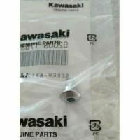 ราคา SCREW COVER GENERATOR 6X12 KAWASAKI SERPICO/ZX-150-RR (21889186967)