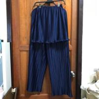 ราคา Used set เกาะอก + กางเกงพลีท มือสอง สีกรมท่า (4735039149)