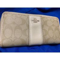 ราคา มือสอง‼️ กระเป๋าตังค์ coach สีขาว ซิปรอบ แท้ % (1921849020)