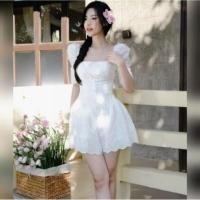 ราคา จั๊มสูทขาสั้นลูกไม้สีขาวป้าย SWAN (43316438831)