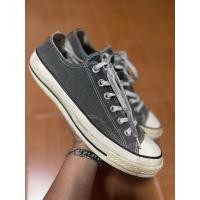 ราคา Converse All Star สีเทาเข้ม ไซร้ 40/25.5 มือสองของแท้ (43223407523)