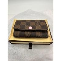 ราคา พวงกุญแจหลุยส์มือสองแท้ (22348434178)