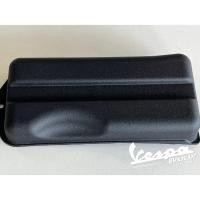 ราคา 576017 ฝาครอบ แบตเตอรี่ VESPA รุ่น LX / LXV / LT / LX125 / S125 ของแท้ เบิกศูนย์ เวสป้า (15599584096)