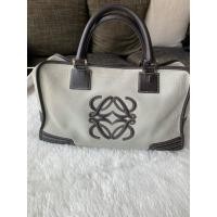 ราคา กระเป๋าหนังกลับ แบรนด์ LOEWE Vintage มือสอง (41919956285)