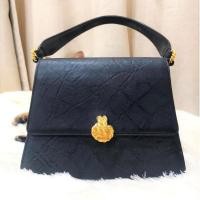 ราคา Lancetti Handbag กระเป๋าทรงถือมือสอง แบรนด์ดังจากItaly (29003037869)