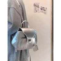 ราคา LY กระเป๋าเป้สะพายหลังสีเงินโซ่กระเป๋าสี่เหลี่ยมขนา (26317096538)