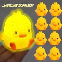 ราคา โคมไฟอ่านหนังสือ รูปการ์ตูนเป็ดน้อยน่ารัก สีเหลือง ใช้แบตเตอรี่ สําหรับตกแต่งห้องนอนเด็ก ตั้งโต๊ะ ของขวัญ (24167464184)