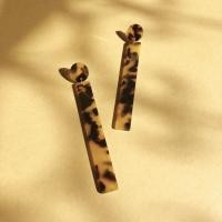 ราคา ต่างหูห้อย acetate ลายกระสีอำพัน ลายเสือ (11002830972)