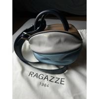 ราคา กระเป๋า Viera by Ragazze มะเฟือง (40102543181)