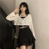 ราคา พร้อมส่ง เดรสสไตล์เกาหลี เสื้อเชิ้ตสีขาว + เสื้อสีดำ + กระโปรงพลีทสีดำ 3 ชิ้น (11049087614)