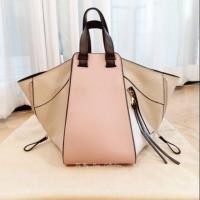 ราคา Used Like NEW!! HM หนังแท้สีเบจ-ชมพู จากร้าน Vivianbags (6220584861)