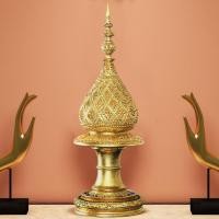 ราคา THAILUCKY พานพุ่ม สีทองติดกระจก พานไม้แกะสลัก พานทรงสูง ลวดลายสไตล์ล้านนา ใช้ตกแต่งบ้าน โรงแรม รีสอร์ท วัดอื่นๆ งานละเอี (24972583898)