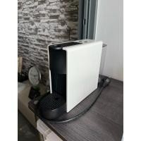 ราคา [ส่งต่อ] ส่งฟรี! พร้อมของแถม เครื่องชงกาแฟ Nespresso Essenza Mini (26402309835)