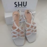 ราคา รองเท้ารัดส้น shuberry แท้ สีเทา จากช้อป เบอร์40 แค่ลอง ไม่เคยใส่ค่ะ (1984897608)