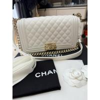 ราคา Chanel boy medium champagne gold caviar (41012168894)