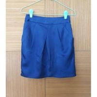 ราคา UNIQLO กระโปรงทำงาน ออกงานสีน้ำเงิน USED มือสอง (317185365)