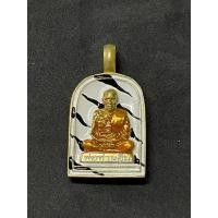 ราคา เหรียญหล่อจอบใหญ่ หลวงปู่อิ่ม เนื้อทองทิพย์ ลงยาลายเสือขาว ตอกกรรมการ เลข 46 (19384269693)