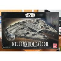 ราคา (กล่องมีจฺดบุบ)bandai STAR WARS 1/144 MILLENNIUM FALCON (THE FORCE AWAKENS) มือหนึ่ง (40117104870)