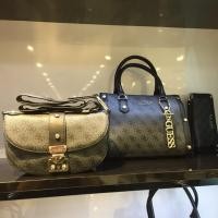 ราคา GUESS 100% ของแท้พร้อมป้ายราคา อุปกรณ์ครบ new arrival (signature pattern) (1248549053)