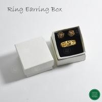 ราคา กล่องใส่แหวน กล่องใส่ต่างหู ราคาถูก มีโบว์ กล่องใส่เครื่องประดับ ใส่ แหวนทอง แหวนเพชร กล่องของขวัญใส่แหวน เพิ่มความประทับใจ สีครีม (18961889669)