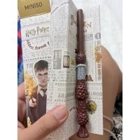 ราคา กล่องสุ่มปากกาไม้กายสิทธิ์ harry potter แท้100% (42474245615)