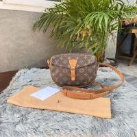 ราคา กระเป๋าสะพายข้างคอสบอดี้ผู้หญิง สวยเดิม มือสองของแท้ Used Louis Vuitton jeune fille (10275355855)