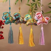ราคา คริสป์ โพนี่ปักจี้,เทศกาลฤดูใบไม้ผลิราศีมิ่งขวัญปีใหม่จี้ม้า,พวงกุญแจแบบพกพาสไตล์จีนตลกรถแขวนเครื่องประดับเทศกาลเครื่องปร (53656349799)