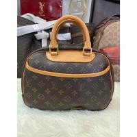 ราคา Louis Vuitton new coehide monogram sale 9990 (55905961165)