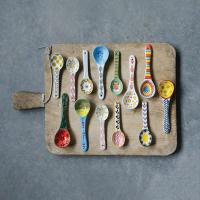 ราคา ช้อนกระเบื้องเพ้นท์ลาย / Hand-Painted Stoneware Spoon (3395275037)