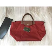ราคา หมด ส่งฟรี! แท้! กระเป๋า longchamp size M หูสั้น สีแดง มือ2 (6745392020)