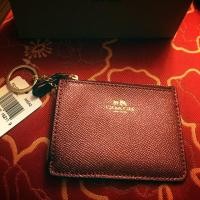 ราคา Coach กระเป๋าใส่เหรียญ มาพร้อมช่องใส่บัตร2ใบ แท้% (881254647)