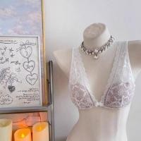 ราคา ลูกไม้เซ็กซี่ บราเสริมทรง บางเบาไร้รอย ดีไซน์คอวี สายบ่าสไตล์ฝรั่งเศส สวมใส่สบาย ฟองน้ำหนา 1.5 ซม. (49358494938)