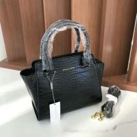 ราคา สินค้า Outlet Charles & Keith Bag (715115492)