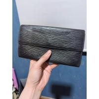 ราคา LV long wallet (used) (54352033025)