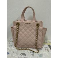 ราคา กระเป๋าชอปปิ้ง Charles & Keith ชมพู 10 นิ้ว มือ 2 (17991843549)