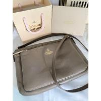 ราคา Vivienne Westwood crossbody bag กระเป๋าหนัง Vivienne Westwood ของแท้ มือสอง สภาพใหม่ (20579255579)