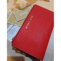 ราคา กระเป๋าสตางค์ Michael Kors สีแดงสด ช่องเยอะ ของใหม่ (7813407079)