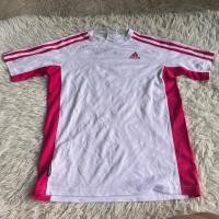 ราคา เสื้อ Adidas กีฬาสีขาวแถบชมพูเข้ม ป้ายติดไซส์Lของแท้ 100% (50156323560)
