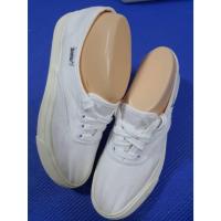 ราคา bidibi รองเท้าผ้าใบสีขาว มือสอง size:39/24.5 cm พื้นเดิม สภาพดี #458 (27557585164)